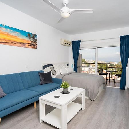 Holiday Rentals Piscina, Playa Parking A 5 Min Caminando Del Puerto De Benalmadena Exterior photo