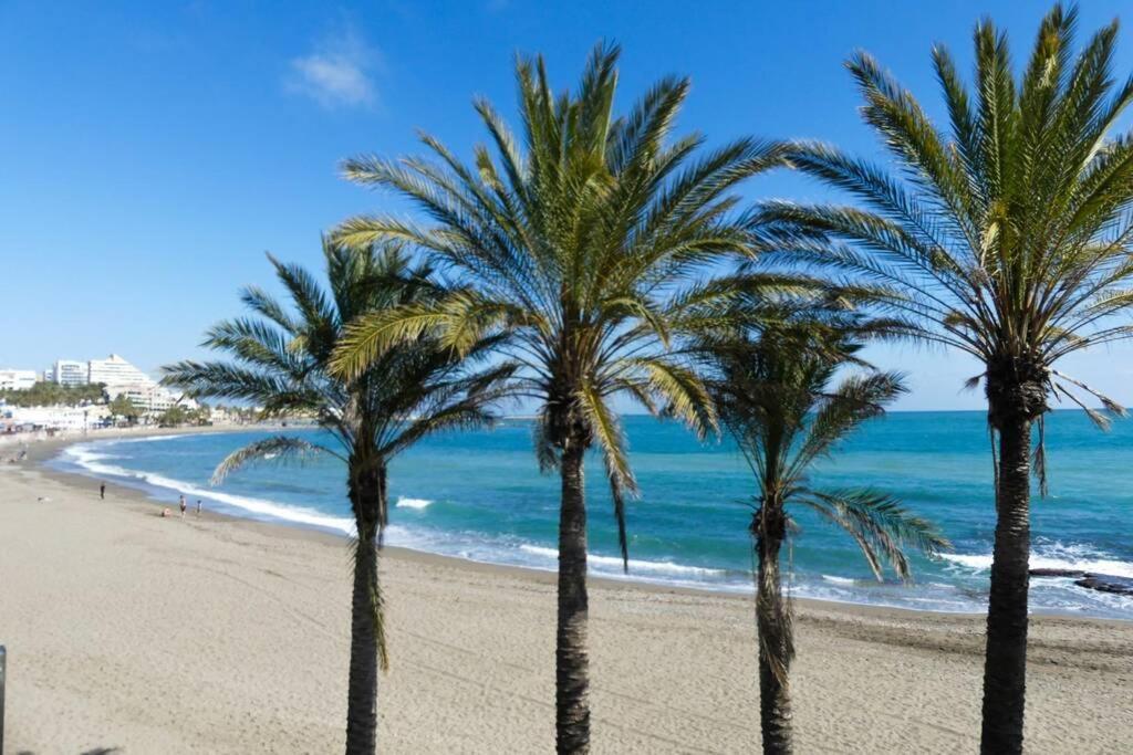 Holiday Rentals Piscina, Playa Parking A 5 Min Caminando Del Puerto De Benalmadena Exterior photo