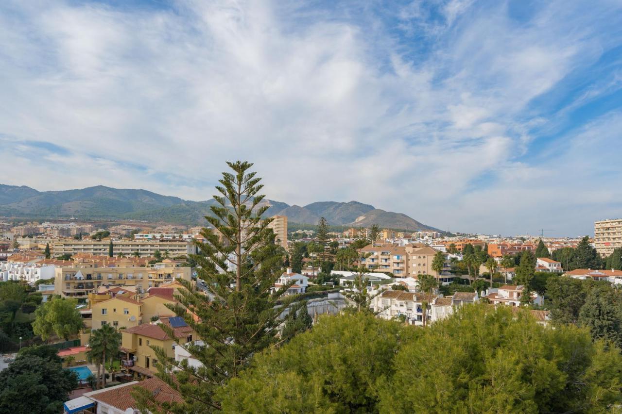 Holiday Rentals Piscina, Playa Parking A 5 Min Caminando Del Puerto De Benalmadena Exterior photo