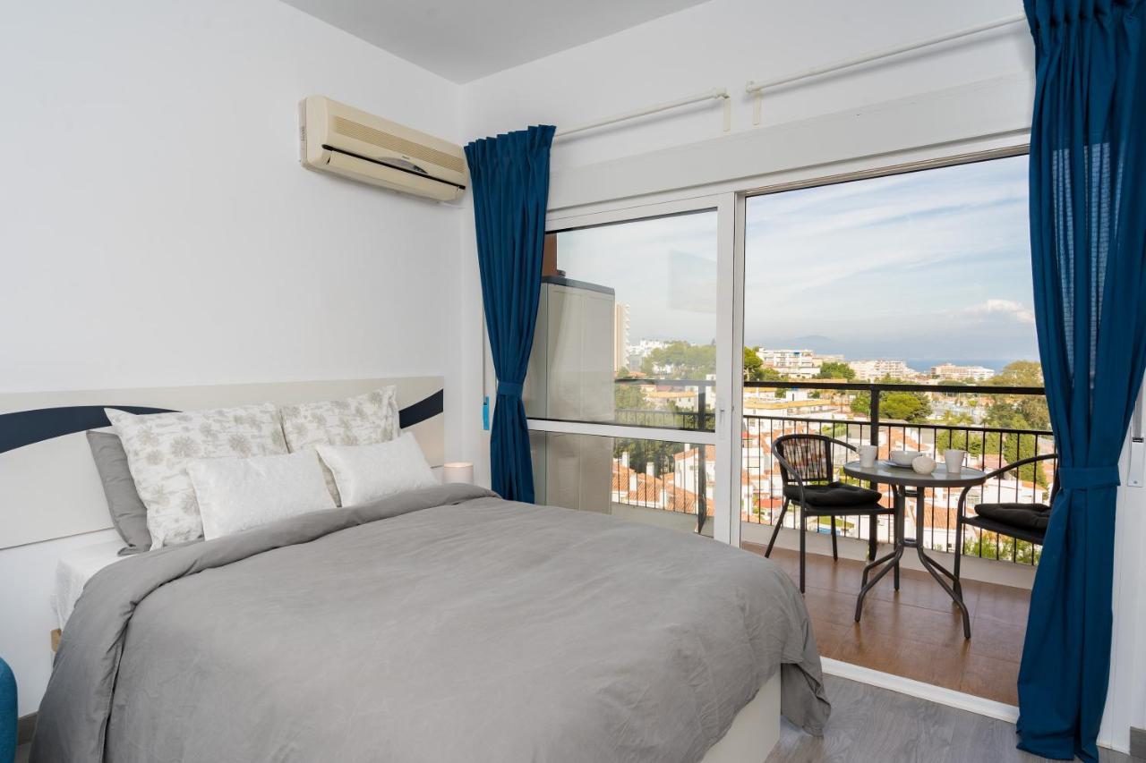 Holiday Rentals Piscina, Playa Parking A 5 Min Caminando Del Puerto De Benalmadena Exterior photo