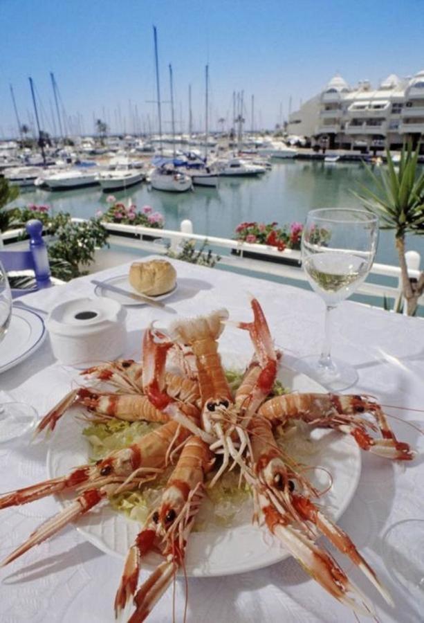 Holiday Rentals Piscina, Playa Parking A 5 Min Caminando Del Puerto De Benalmadena Exterior photo